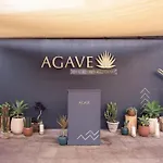 Gran Melia Palacio De Isora & Ξενοδοχείο Alcalá la Real