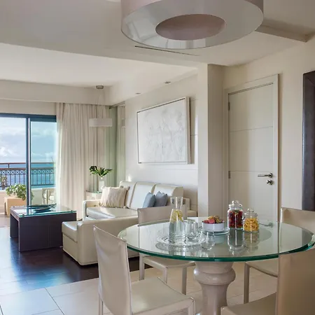 Gran Melia Palacio De Isora & ホテル Alcalá la Real