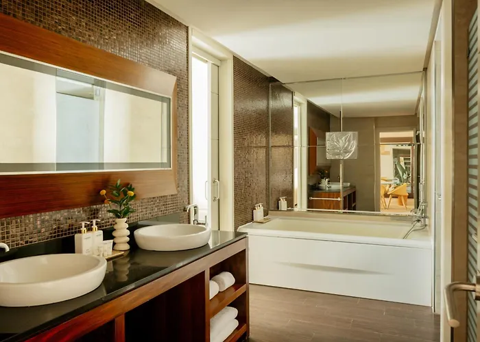 Gran Melia Palacio De Isora & فندق