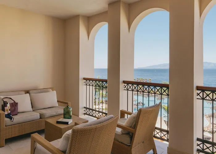 Gran Melia Palacio De Isora & Alcalá la Real